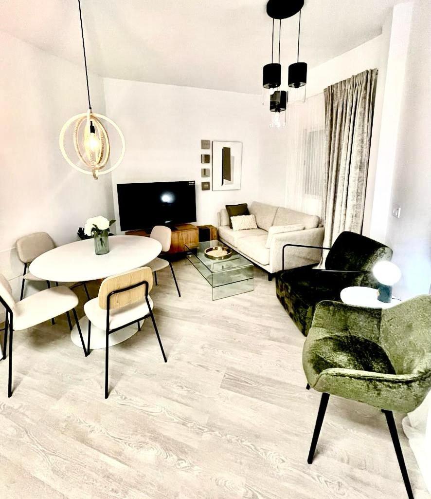 Historical Centre! Private Terrace & Gym-Near Public Parking Apartamento Málaga Exterior foto